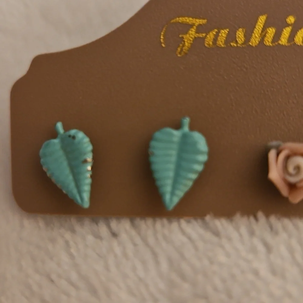 Vintage 1980s Polymer Clay Flower and Metal Leaves Post Earrings